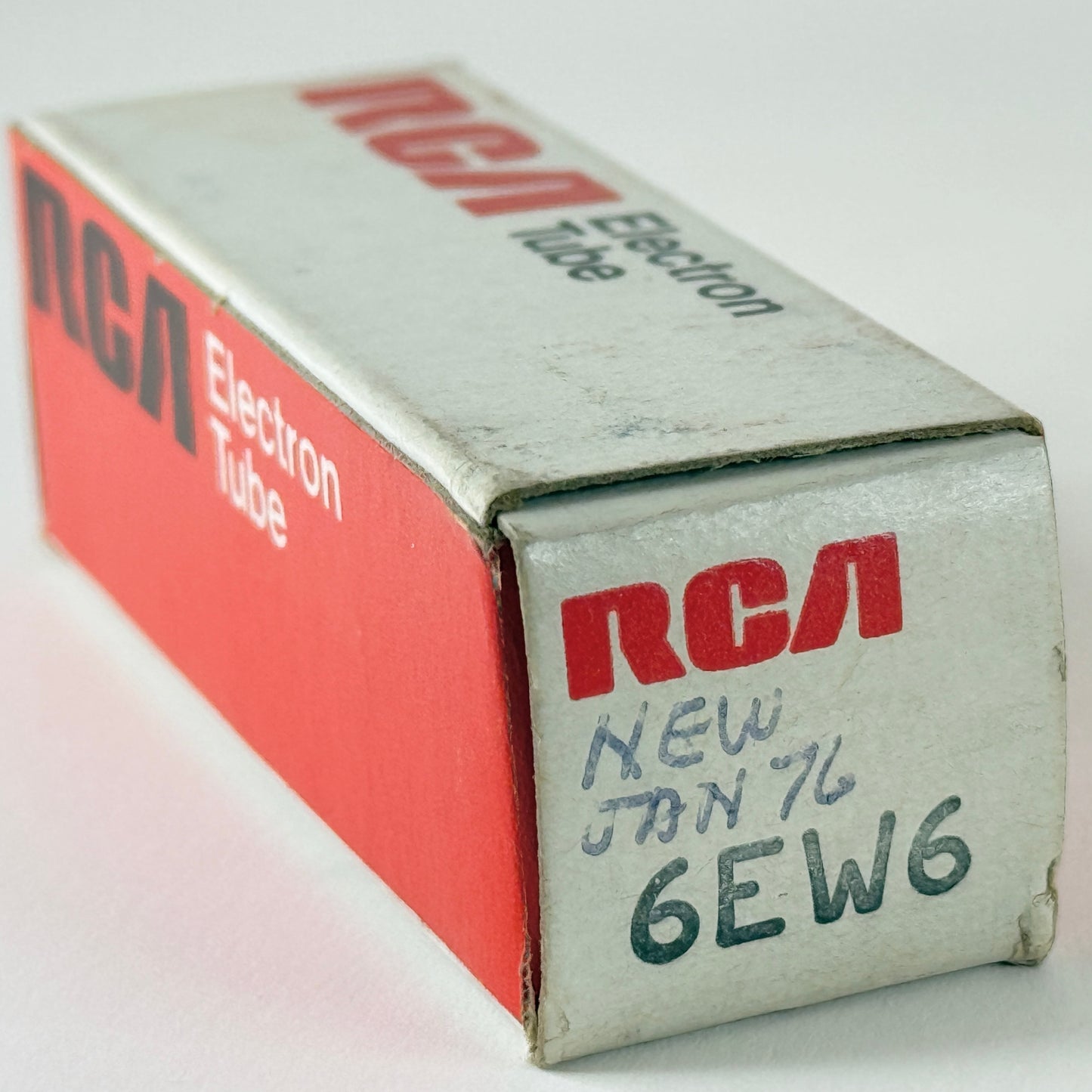 (1) Tested RCA 6EW6 Tube and Box Date Code DE RCA Sharp Cutoff Pentode Tube