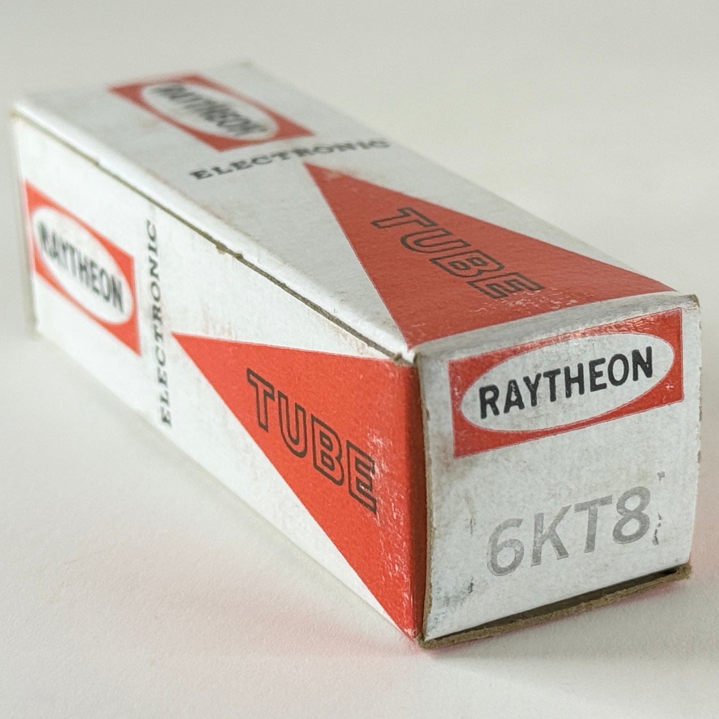 (1) Tested Raytheon 6KT8 Tube and Box Date Code P02 Triode Pentode Vacuum Tube