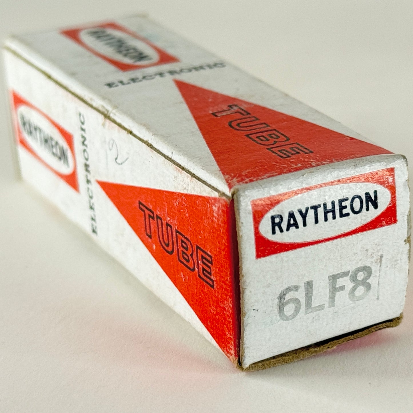 (1) Tested Raytheon 6LF8 Tube with Box Japan Date Code N04 5G Triode Pentode