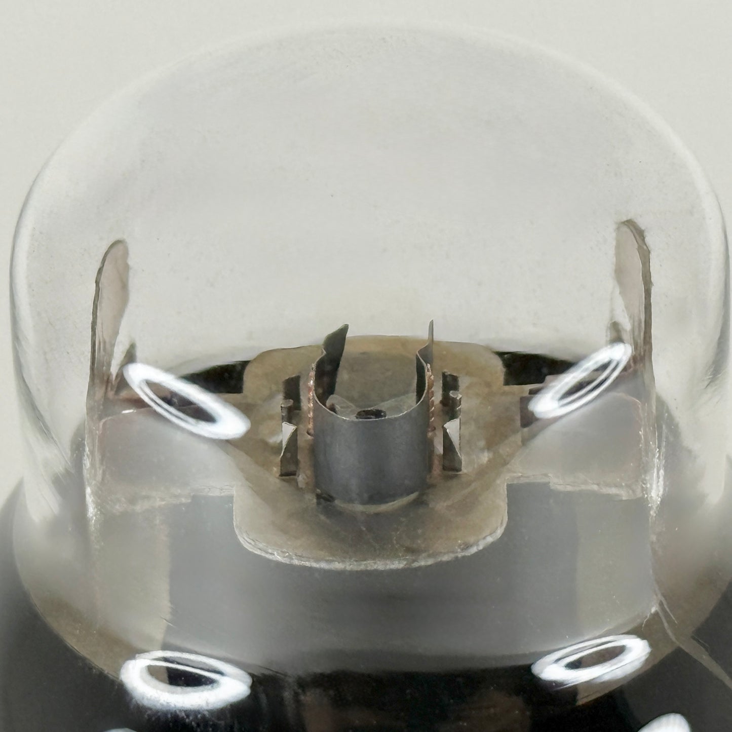 (1) Tested Firestone Air Chief 6V6G Tube Black Glass with Foil Getter by Ken Rad Code TOA