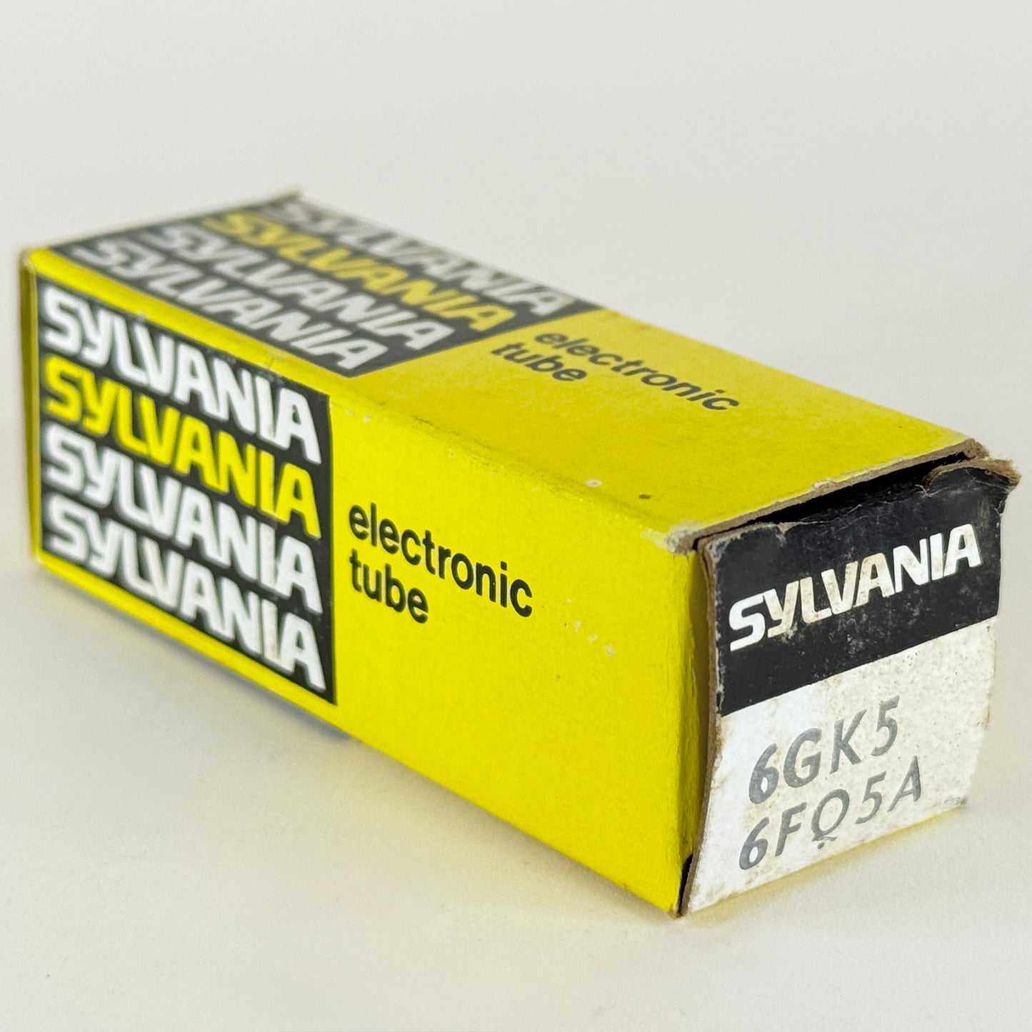 (1) Tested Sylvania 6GK5 6FQ5A Tube with Box Date Code aj ADF 6GK5 Tube