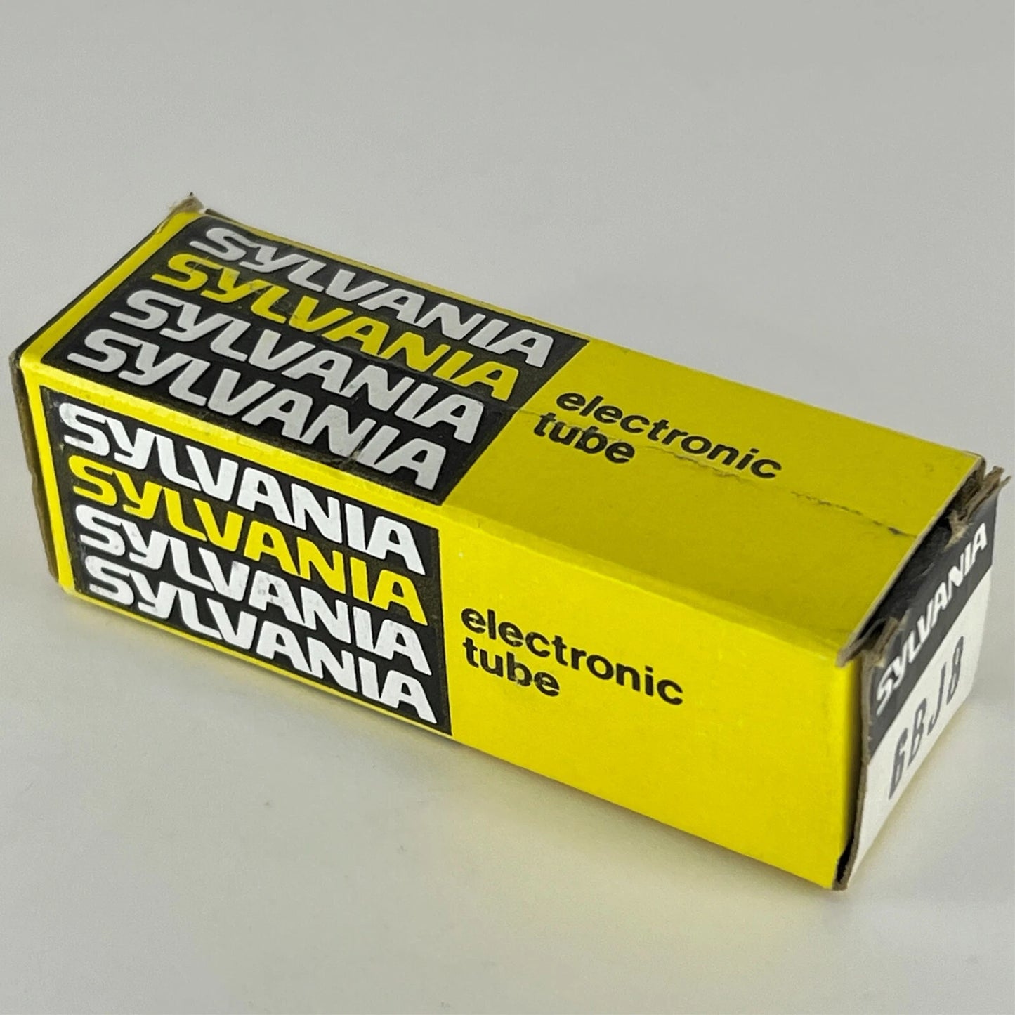 (1) Tested Sylvania 6BJ8 Tube with Box Date Code ER DHL Twin Diode Triode