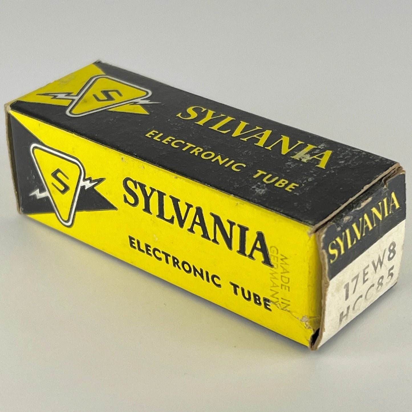 (1) Tested Sylvania 17EW8/HCC85 Tube with Box Date Code KBG NR Germany 17EW8