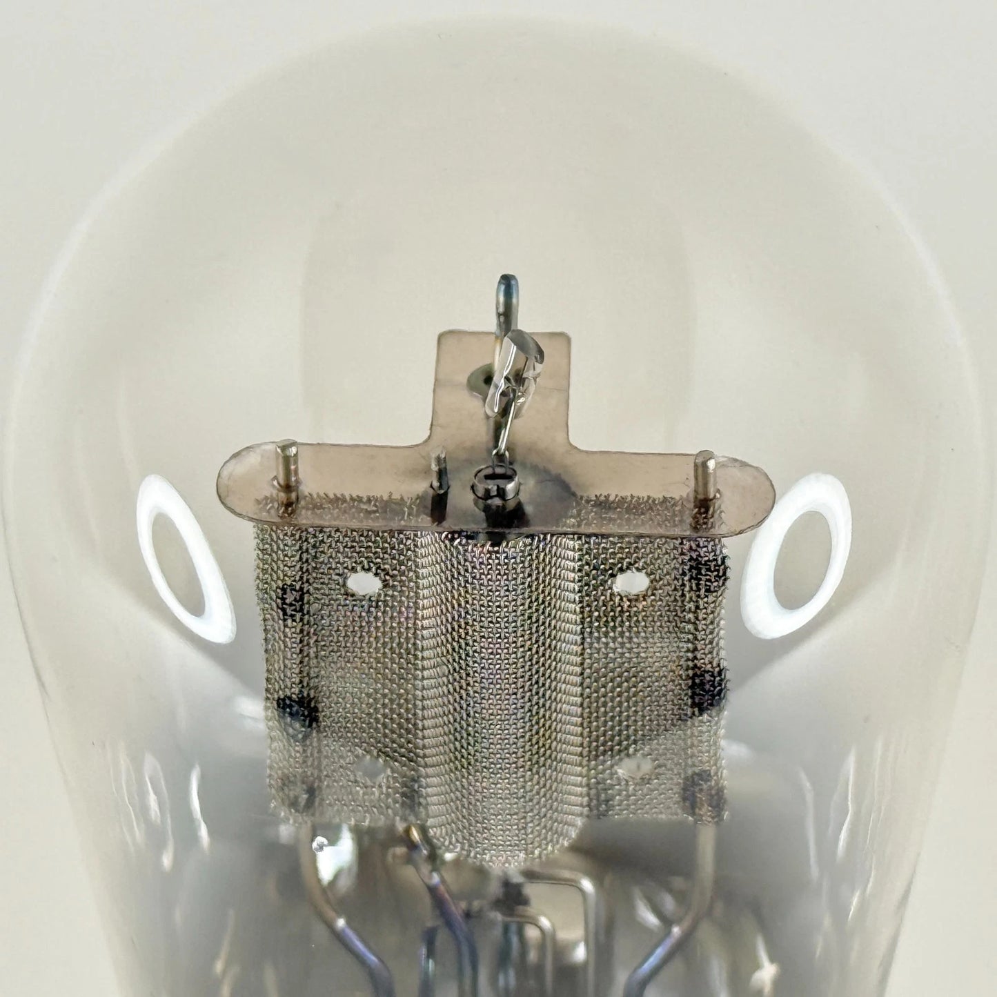 (1) Tested Philco Type 27 Tube Engraved 4 Hole Mesh Cup Getter Code 1L Globe