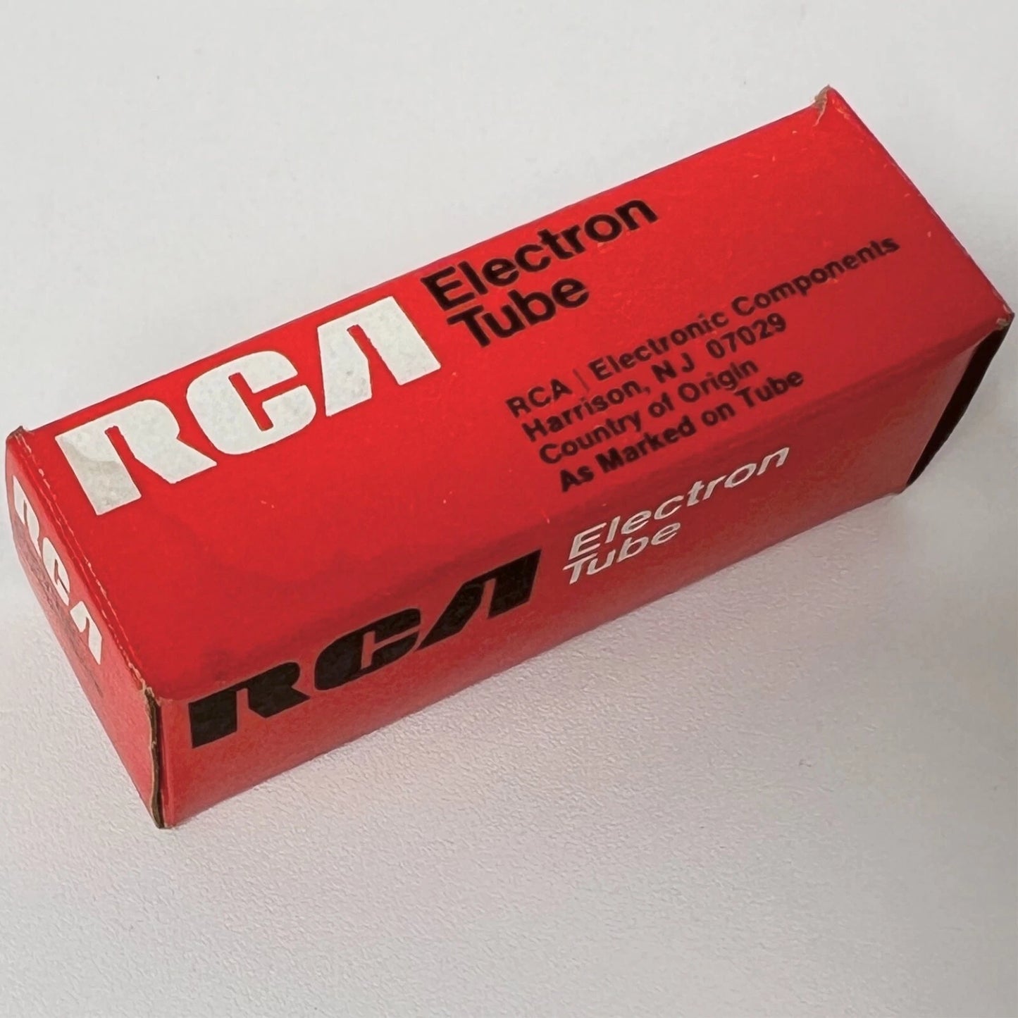 (1) Tested RCA 6GH8A Tube with Box Date Code DX Medium Triode Cutoff Pentode