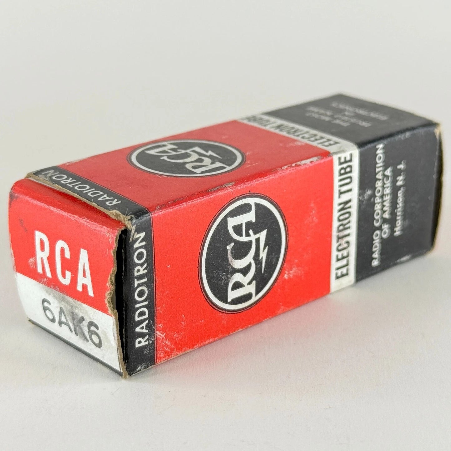 (1) Tested RCA 6AK6 Tube and Box Date Code 6152 Power Amplifier Pentode Tube