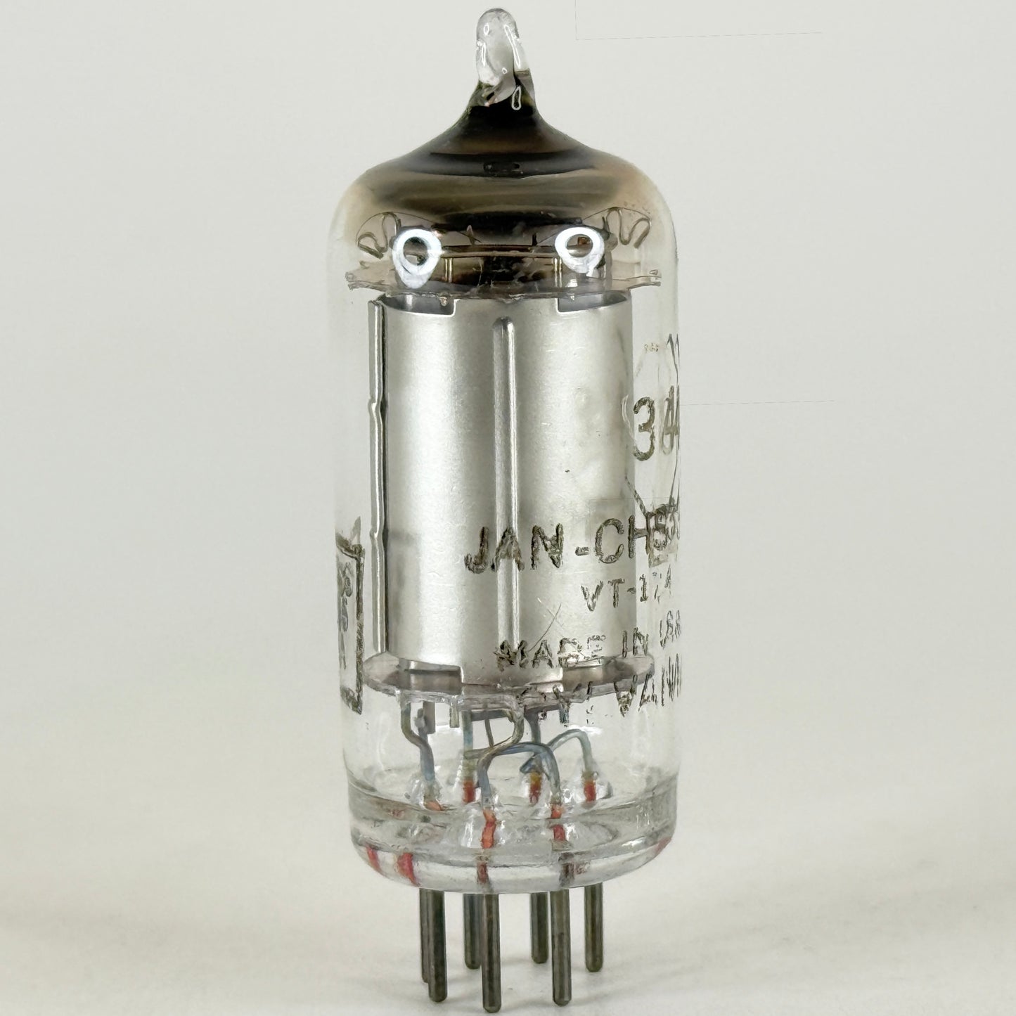 (1) Tested 1945 Sylvania JAN CHS 3S4 Tube with Box VT-174 Date Code E4 (a)
