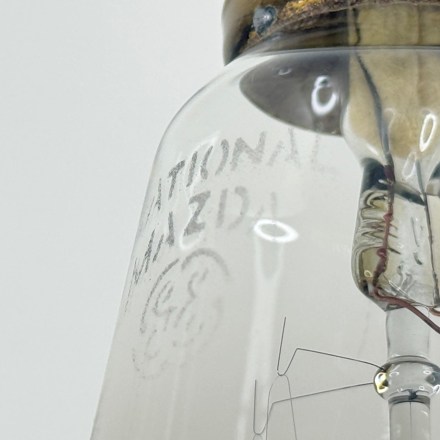 (1) Working Antique GE National Mazda Tipped Glass Light Bulb General Electric