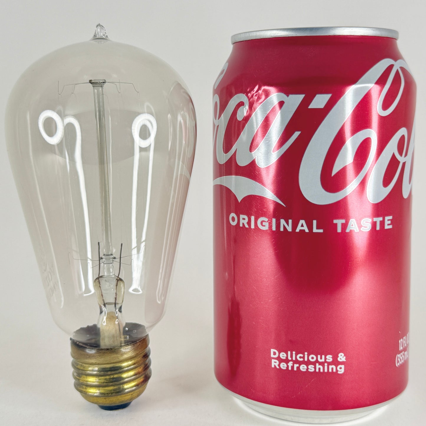 (1) Working Antique GE National Mazda Tipped Glass Light Bulb General Electric