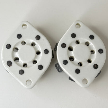 Pair of Vintage National Radio Products XC-7S Ceramic 7 Pin Tube Sockets (a)