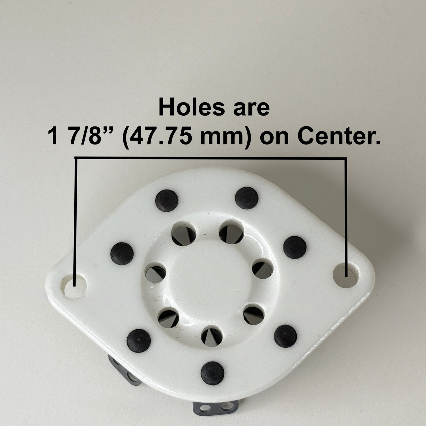 (1) Vintage National Radio Products XC-7S White Ceramic 7 Pin Tube Socket (b)