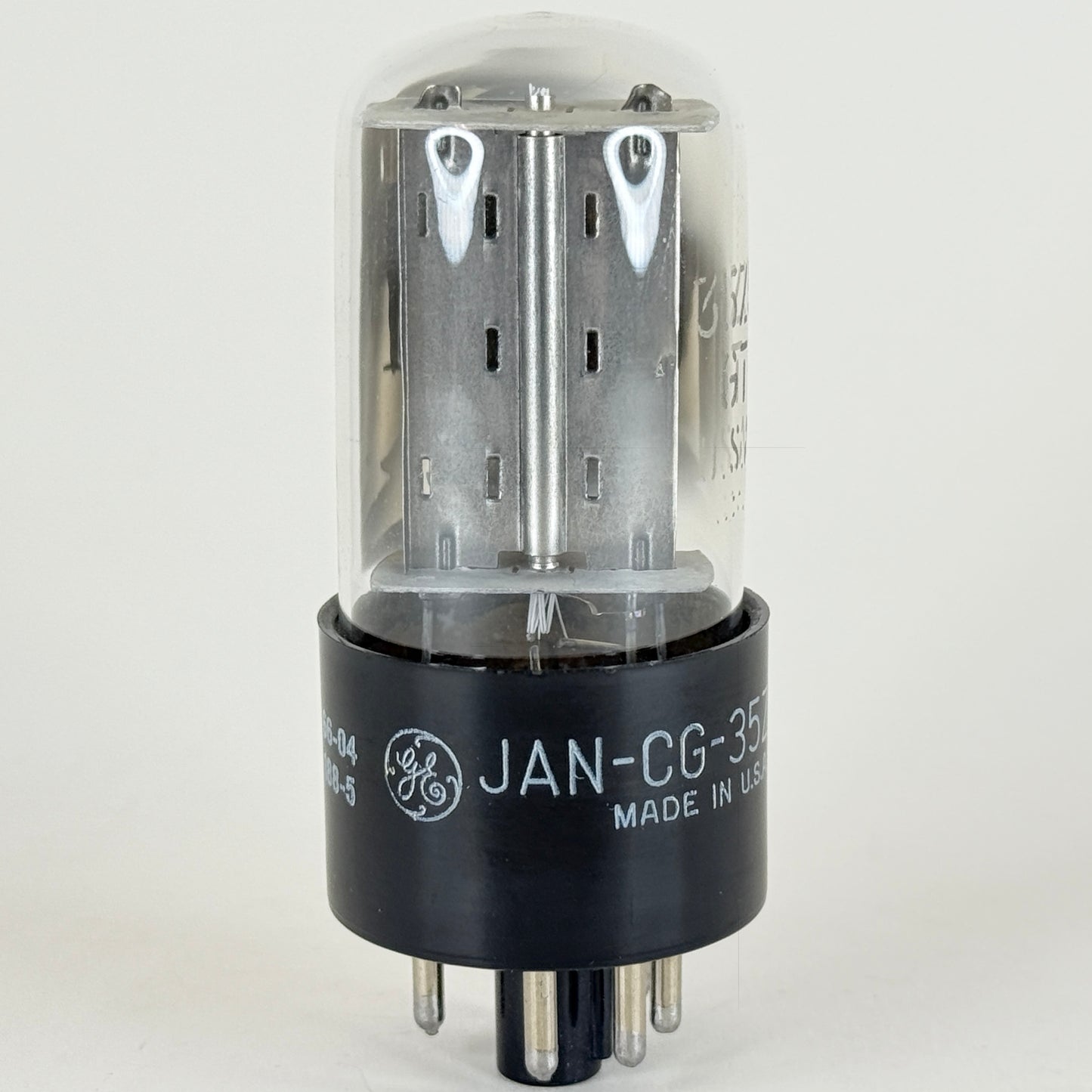 (1) Tested 1965 GE JAN CG 35Z5GT Tube and Box Mil Spec Code 65-17/66-04 (b)
