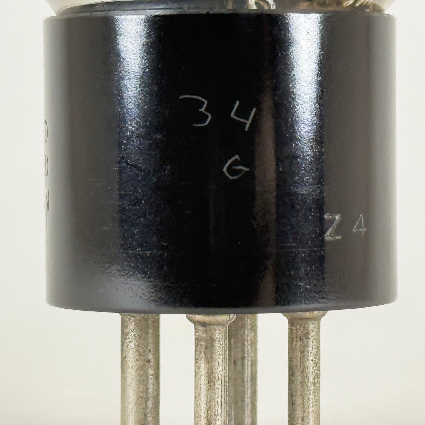 (1) Tested RCA Cunningham Type 34 Tube Date Code Z4 Engraved Base Foil D Getter