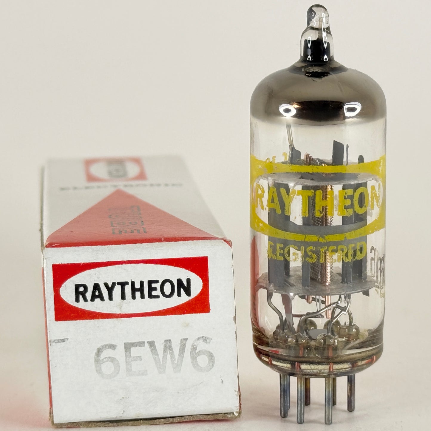 (1) Tested Raytheon 6EW6 Tube with Box Japan Code T10 Sharp Cutoff Pentode Tube