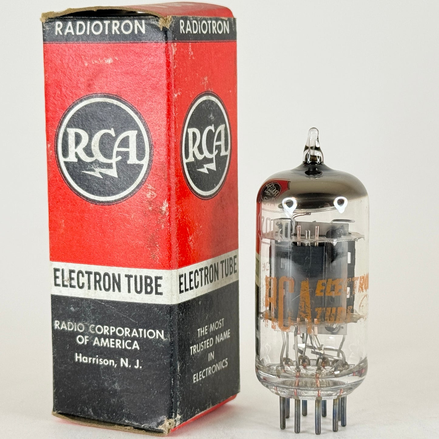(1) Tested RCA 7060 Tube with Box Date Code 5-35 Medium Mu Triode Pentode Tube