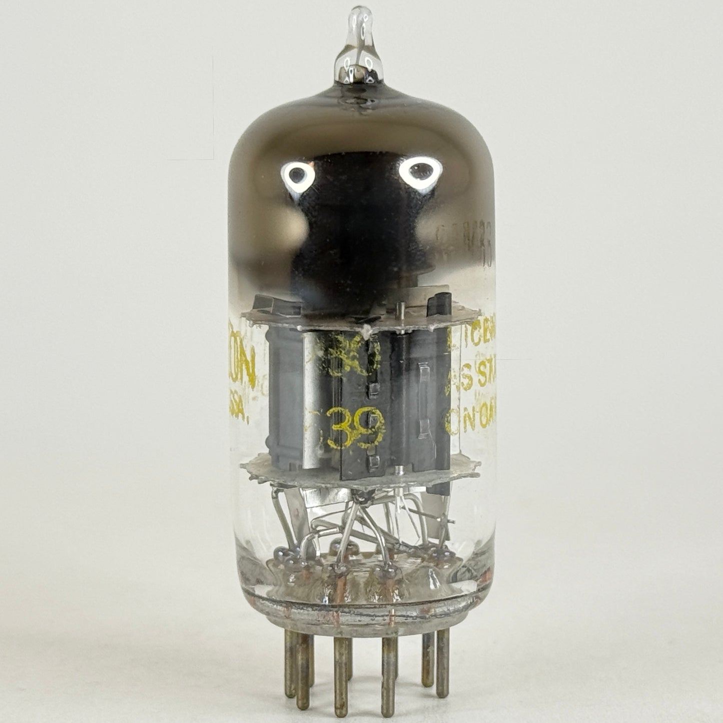(1) Tested Raytheon 6AM8 Tube with Box Date Code 539 Diode Pentode Vacuum tube
