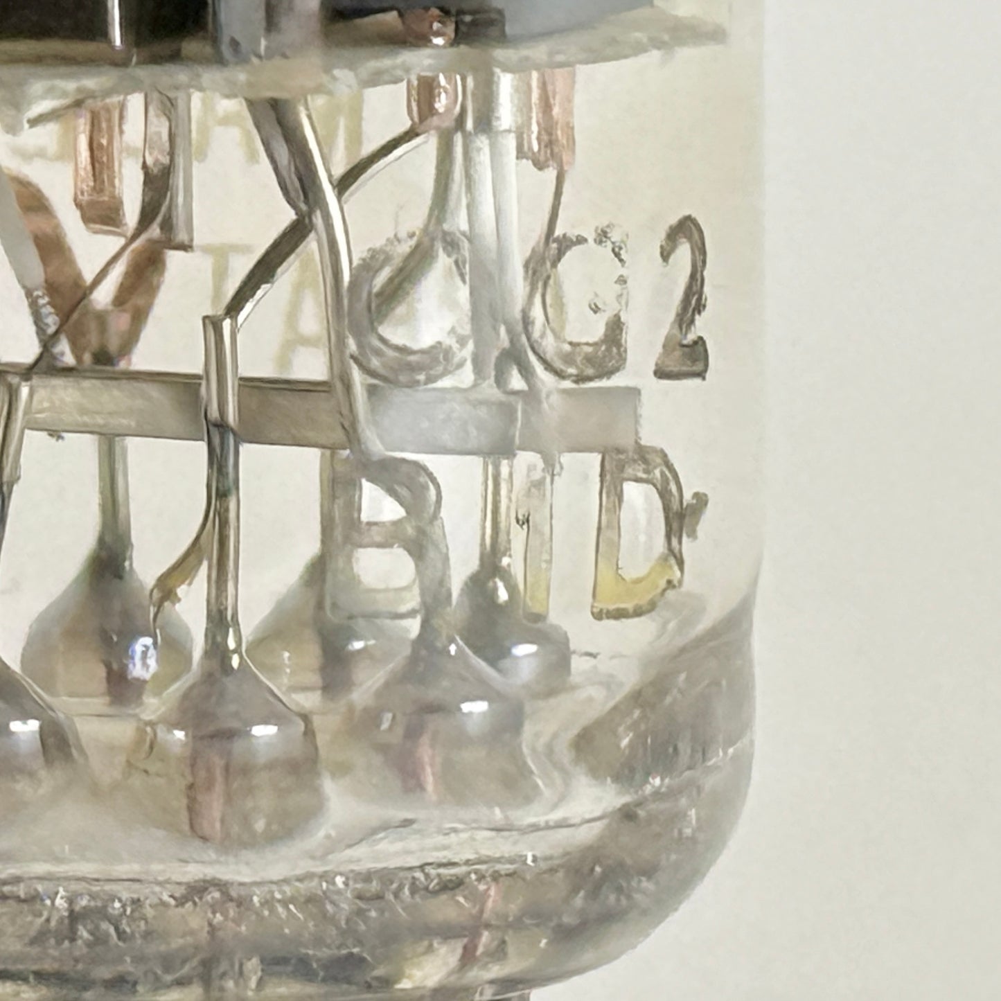 (1) Tested Motorola 6BM8 Tube Great Britain Mullard Blackburn Etch Code CG2 B1D