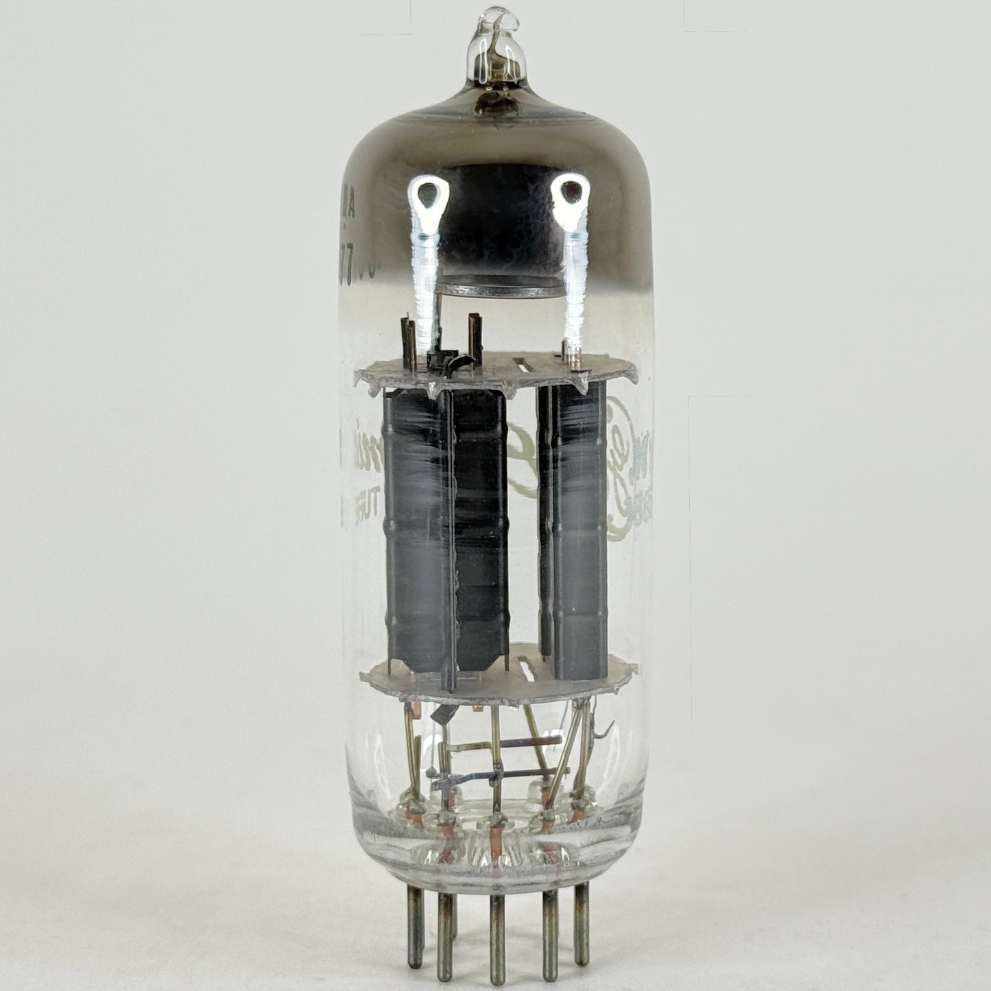 (1) Tested GE 8CS7 Tube with Box Made in Canada Date Code KY Double Triode Tube