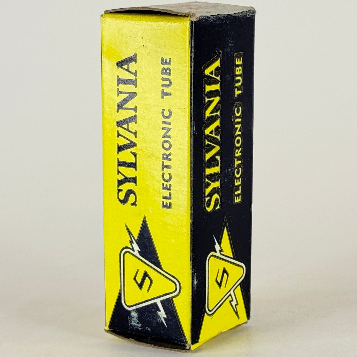 (1) Tested Sylvania 6GK5 6FQ5A Tube Red Letters with Box Code ag BAL 6GK5 Tube