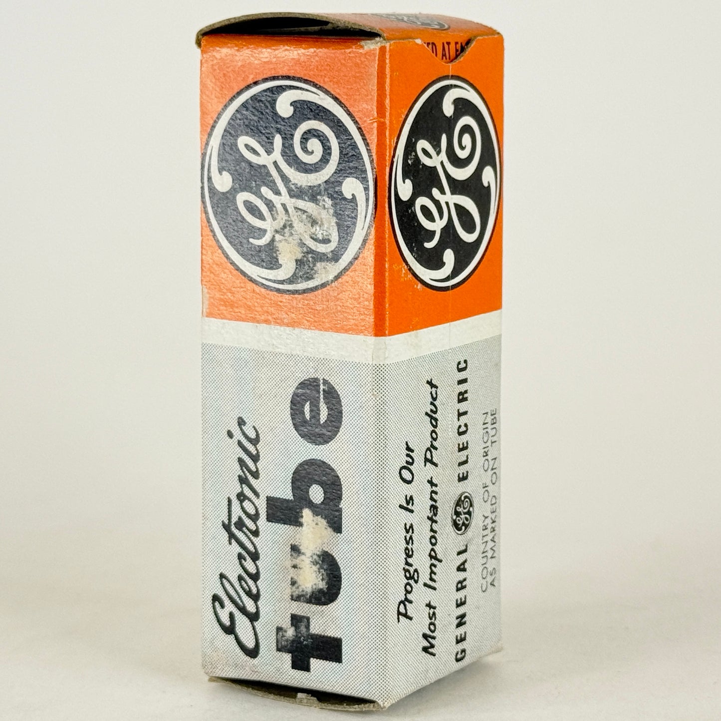 (1) Tested GE 6AT8A Tube with Box Date Code HZ Triode Pentode Converter Tube