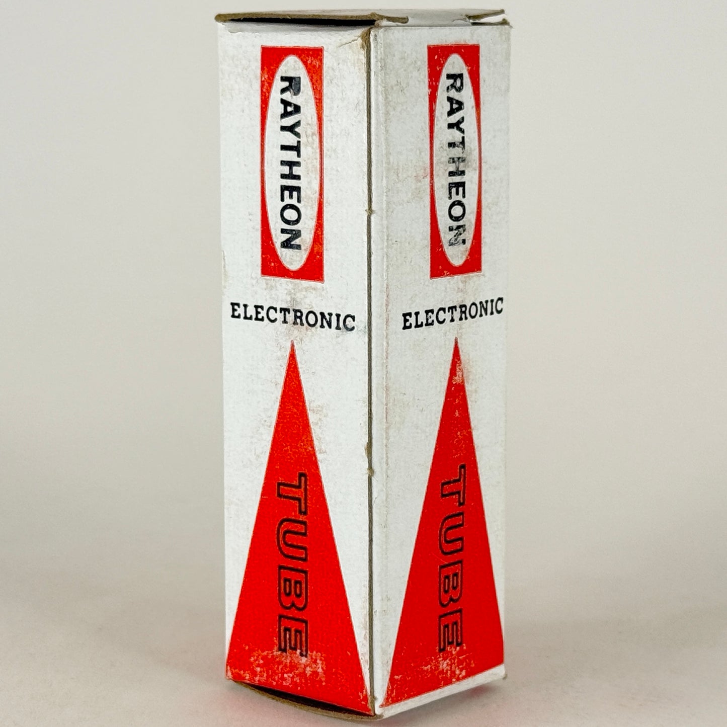 (1) Tested Raytheon 6KT8 Tube and Box Date Code P02 Triode Pentode Vacuum Tube