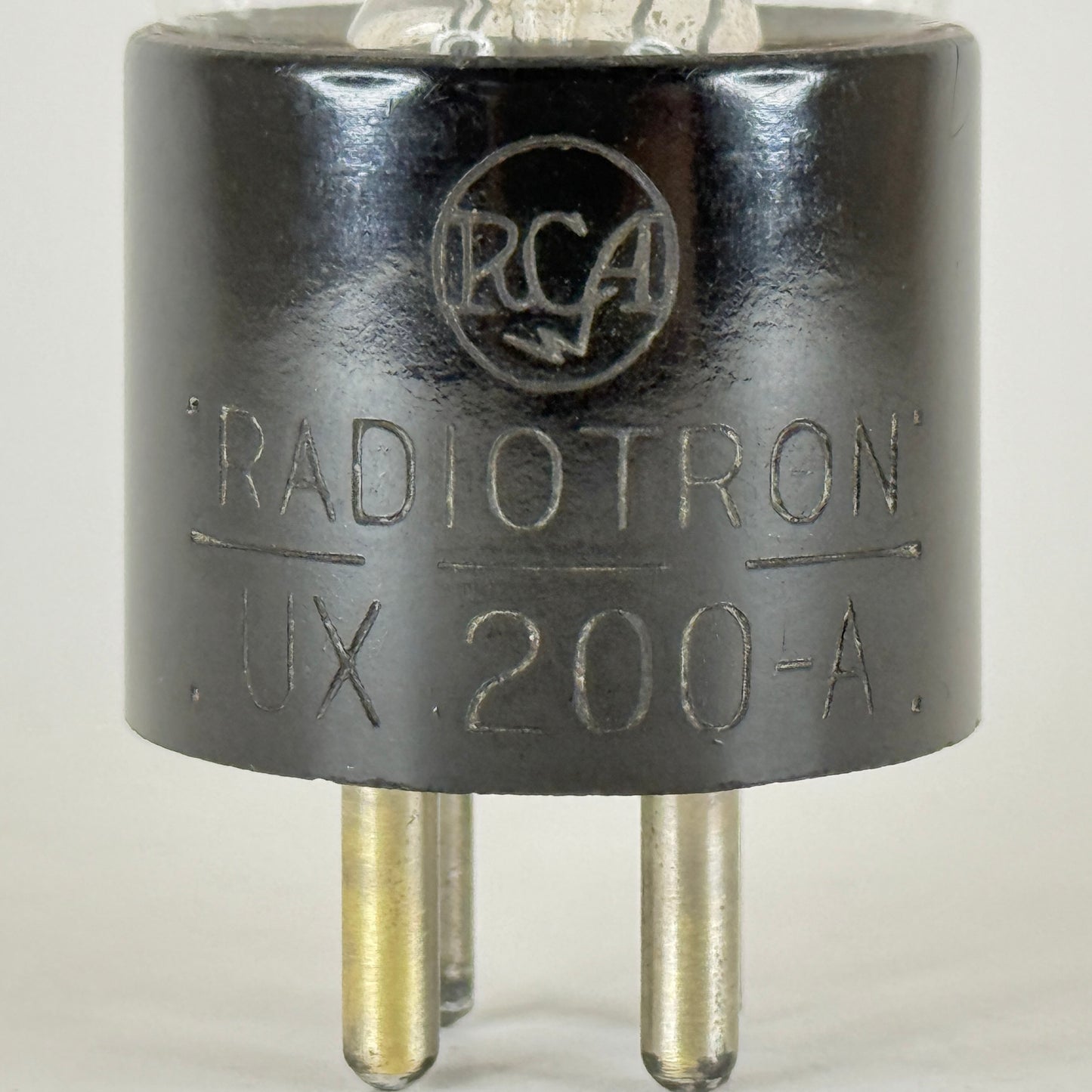(1) Tested Strong RCA Radiotron UX 200A Tube Type 00A Tube Engraved Base Globe
