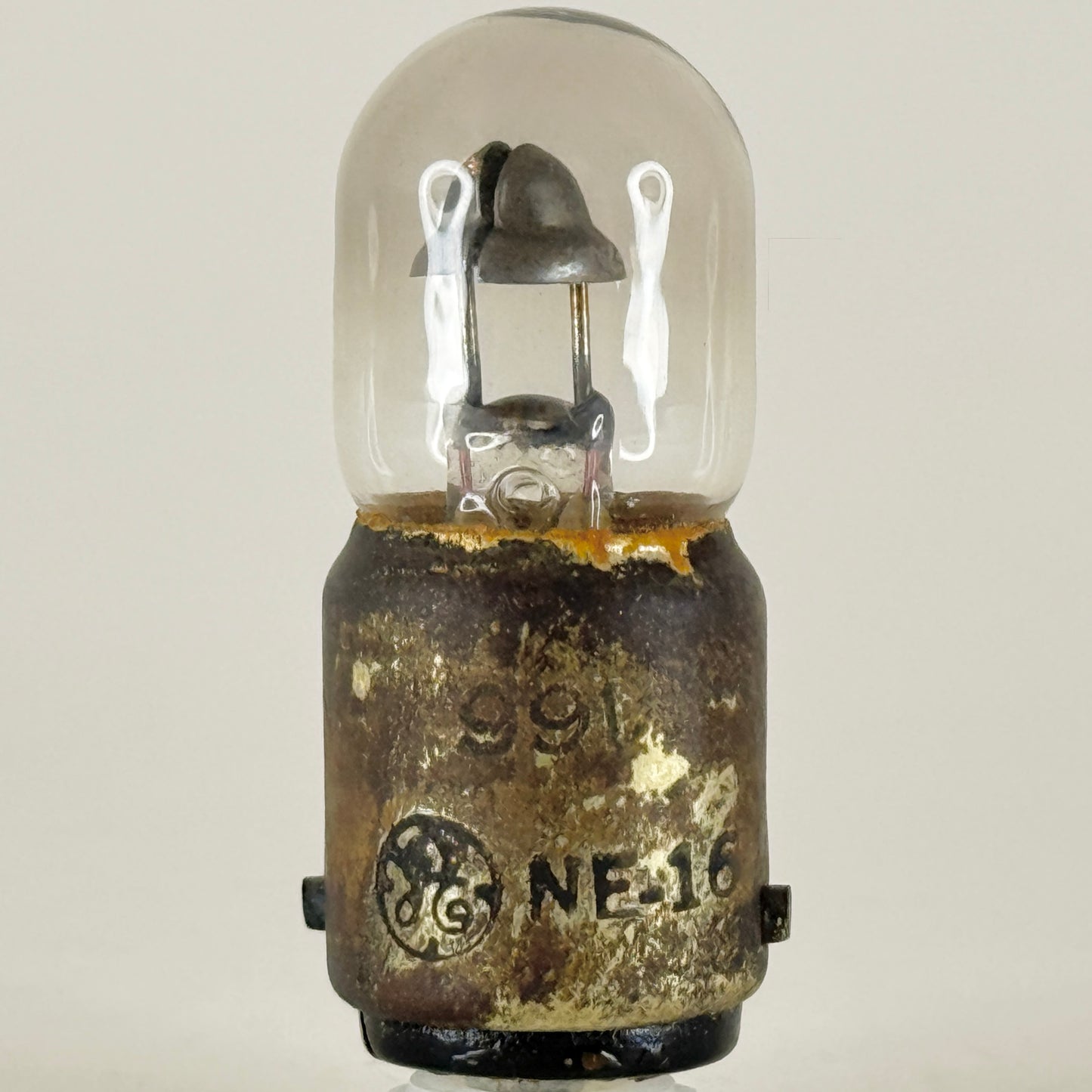 (1) Tested Vintage GE 991 NE-16 Neon Lamp Bulb Miniature Bulb NE-16 991