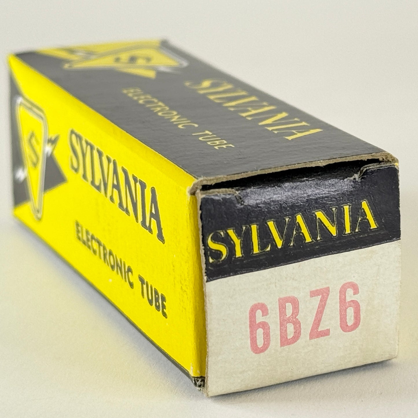 (1) Tested 1970 Sylvania 6BZ6 Tube Red Letters with Box Code ec ABZ Pentode