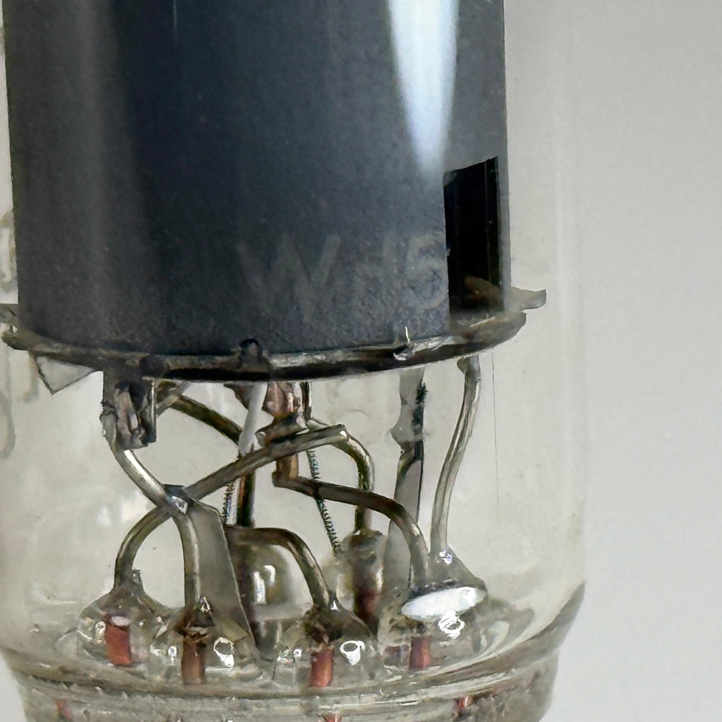 (1) Tested Valvo EF94 Tube (6AU6) Holland with Box Code Wd5 L8E Pentode Tube (a)