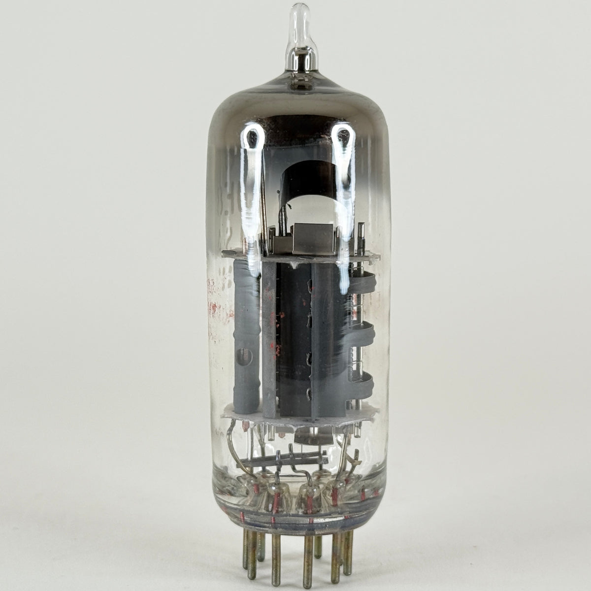 (1) Tested Philco 6JE8 Tube with Box High Mu Triode Sharp Cutoff Pentode Tube