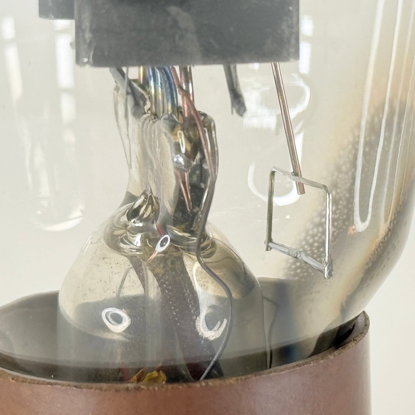 (1) Tested RCA 5R4GY Tube Hanging Filament Bottom Getter Date Code 2-35