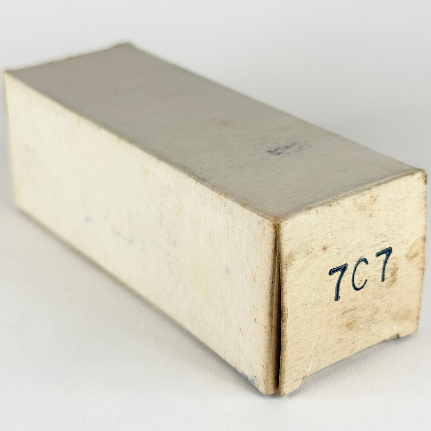 (1) Tested 1956 Strong Sylvania 7C7 Tube with Box Date Code 635 Pentode Tube (a)