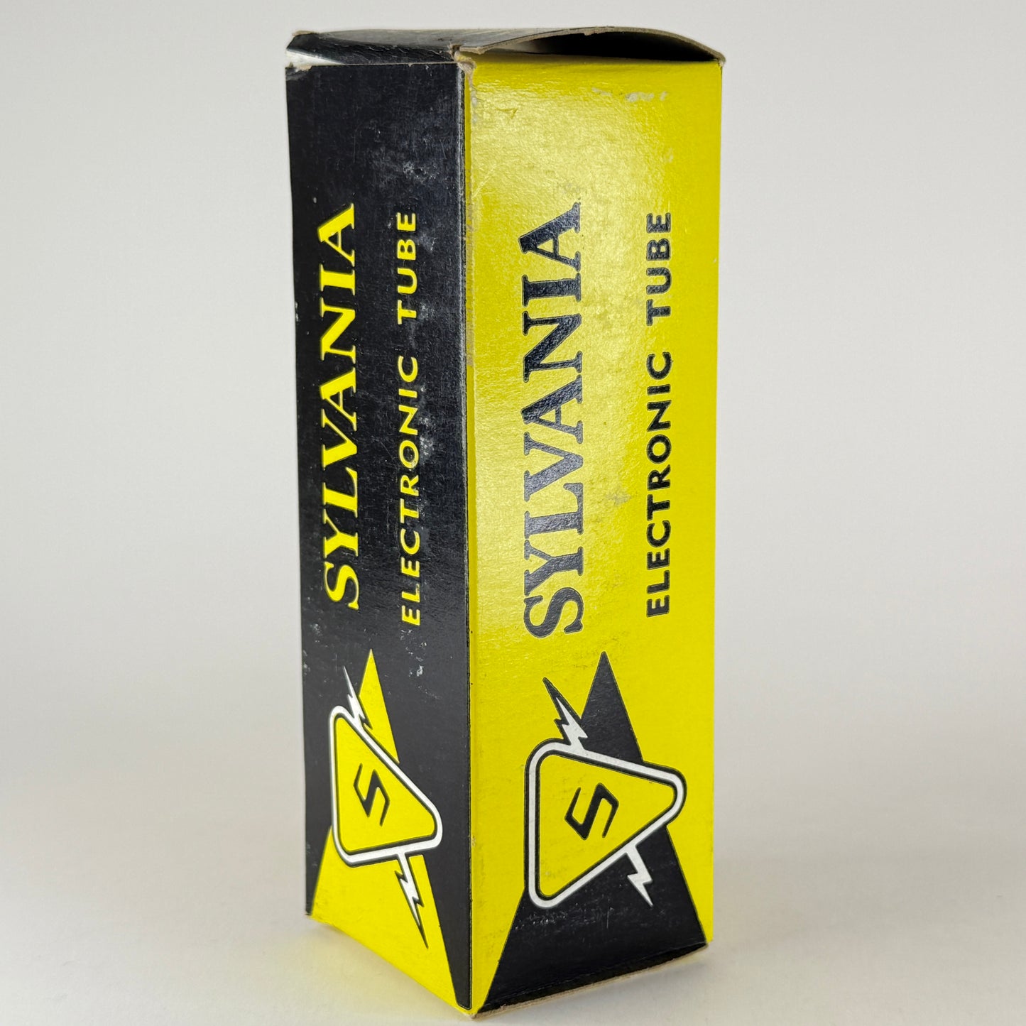 (1) Tested Very Strong Sylvania 12DQ6B Tube with Box Code kb ABA 12DQ6 B Tube