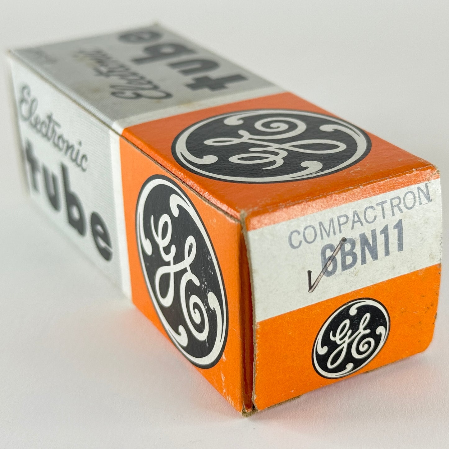 (1) Tested GE 6BN11 Tube with Box Date Code EL General Electric Double Pentode