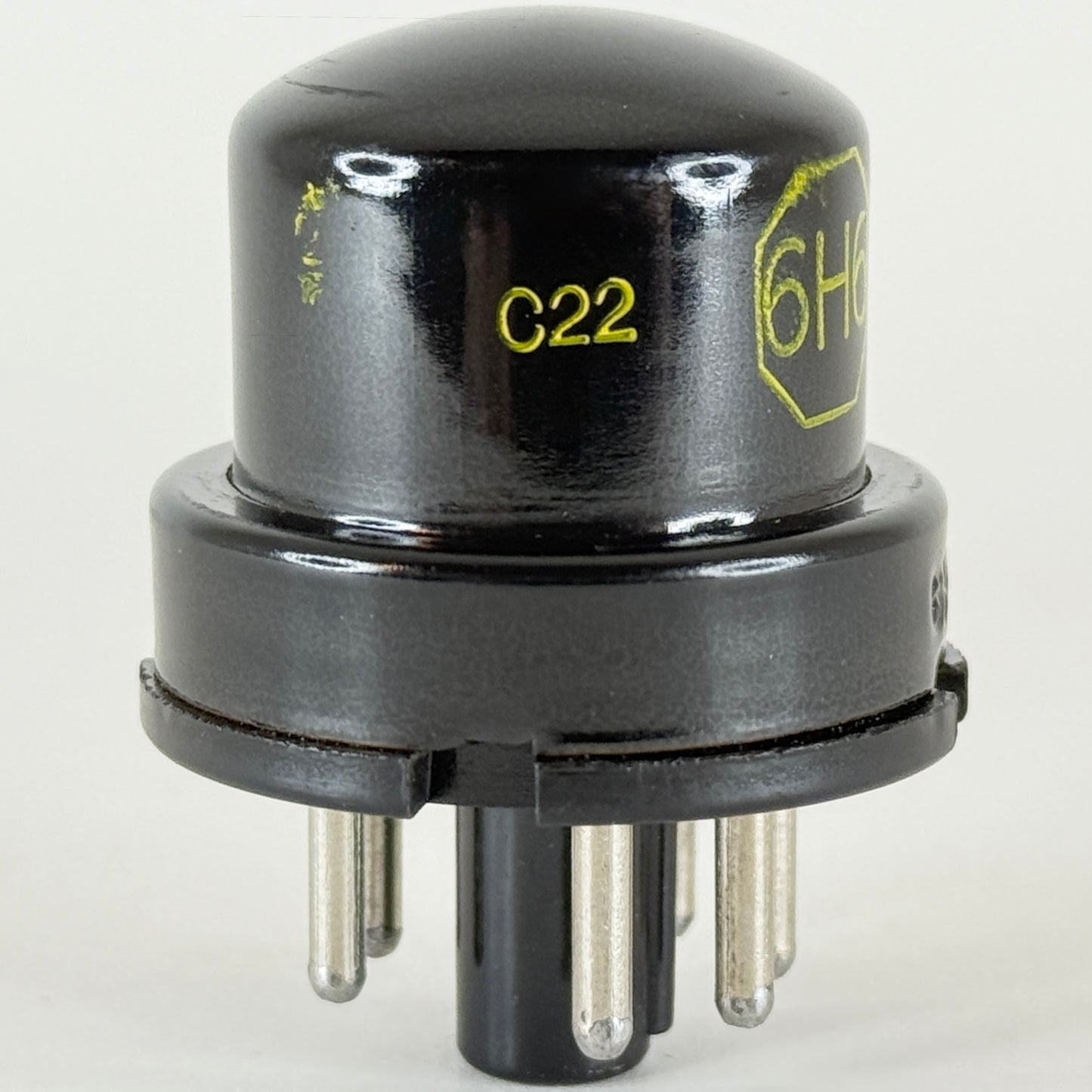 (1) Tested Raytheon 6H6 Tube with Box Code C22 Black Metal Twin Diode Tube