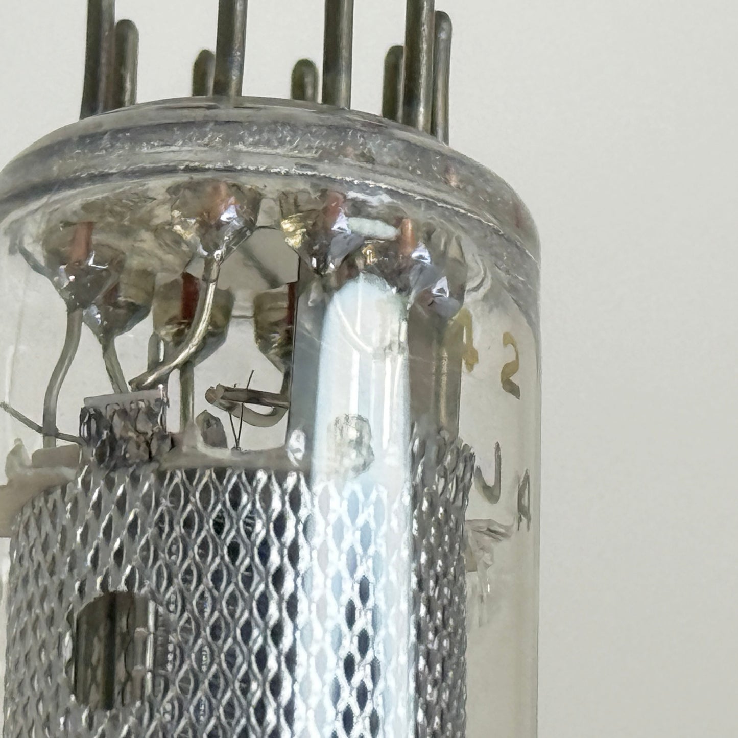 (1) Tested Mullard Blackburn 6EH7 EF183 Tube with Box Etched Date Code B1J4