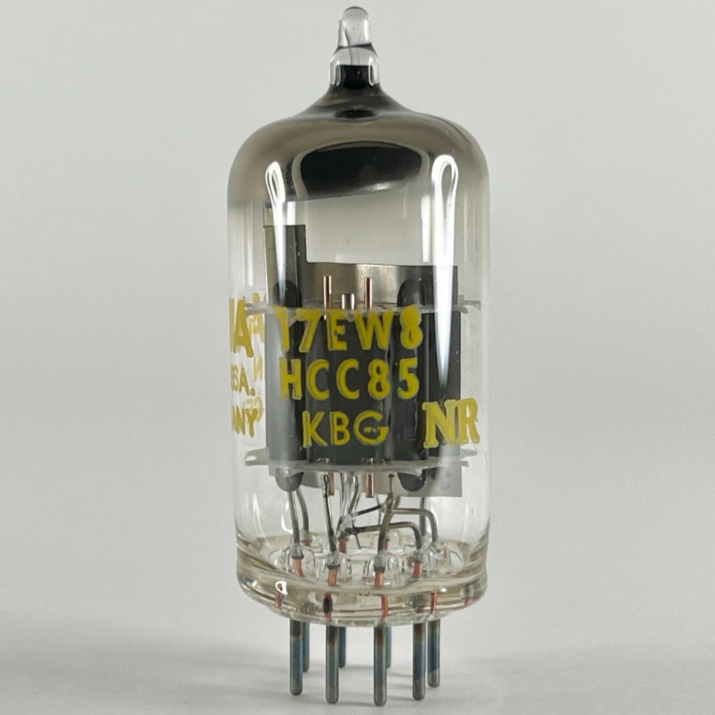 (1) Tested Sylvania 17EW8/HCC85 Tube with Box Date Code KBG NR Germany 17EW8
