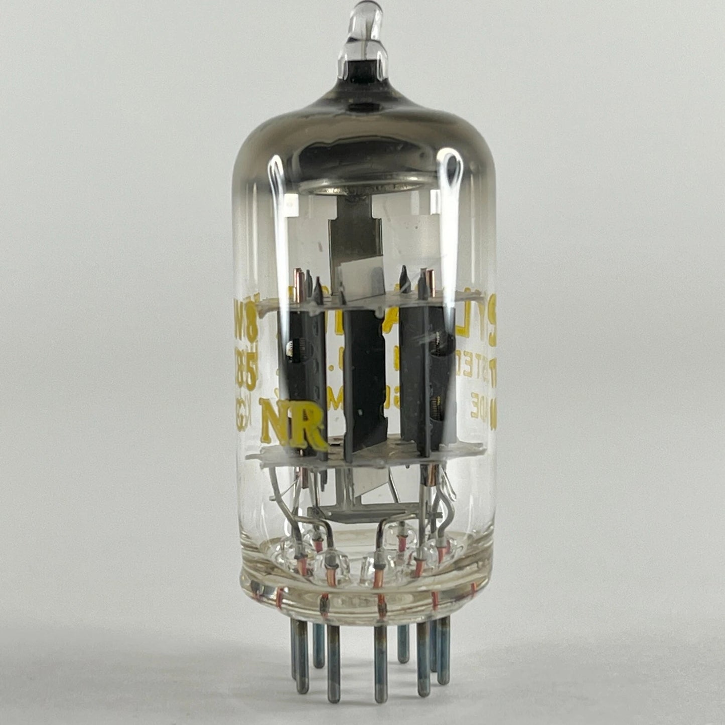 (1) Tested Sylvania 17EW8/HCC85 Tube with Box Date Code KBG NR Germany 17EW8