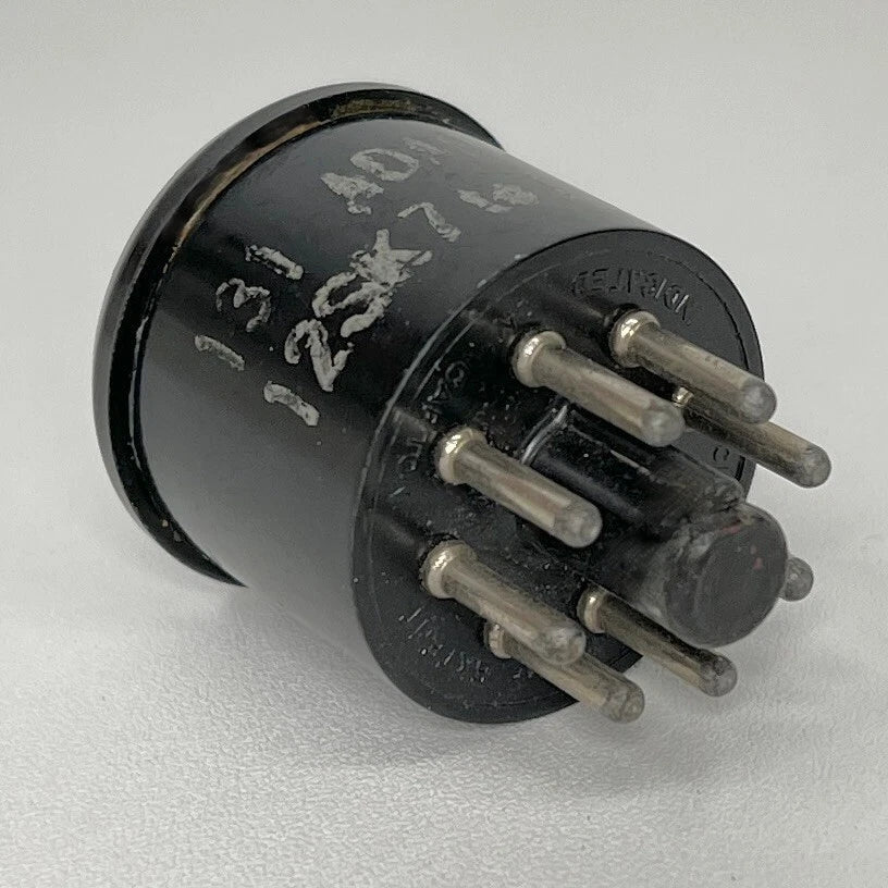 Vintage Adaptol No. 131 Tube Socket Adapter Convert 12SK7 Tube to 12SA7 Tube (b)