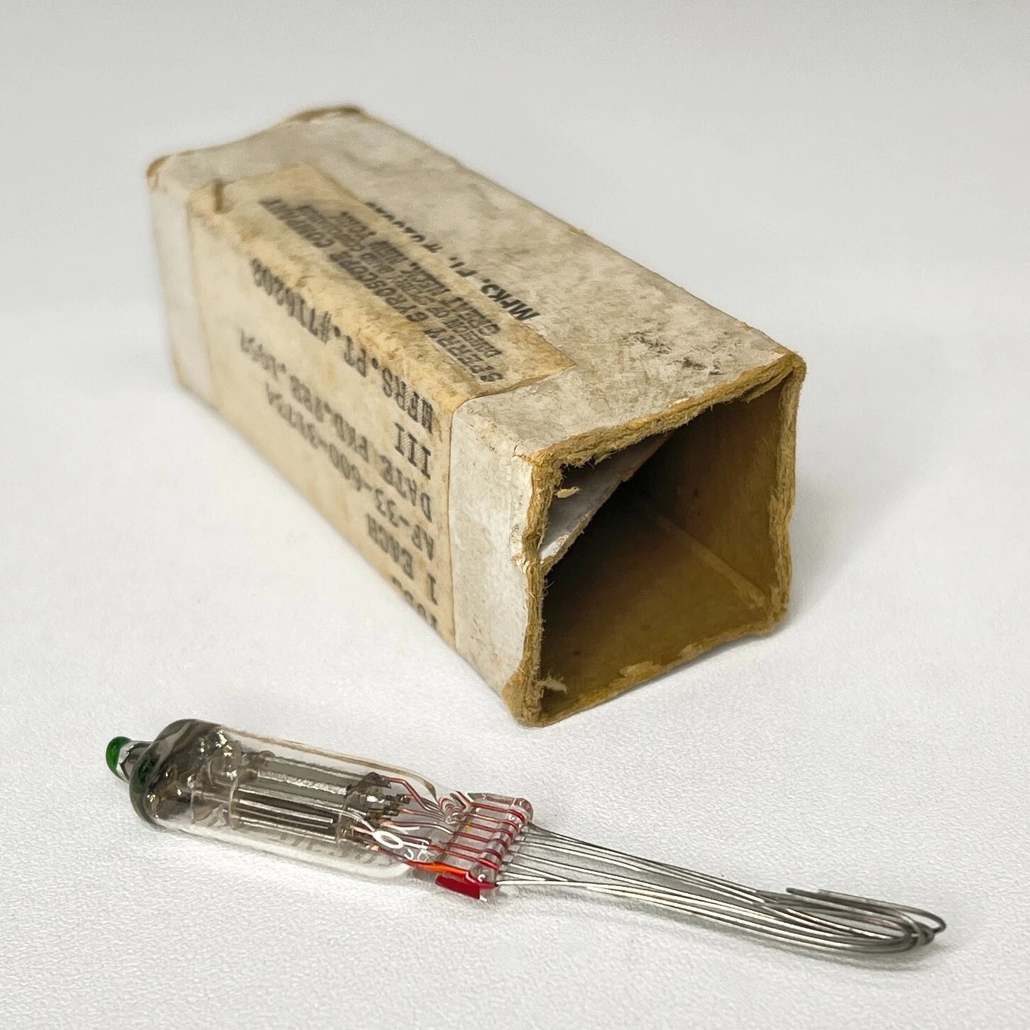 Vintage 1957 Sperry Gyroscope SPE 716202 Tube SPE-716202 Tube with Original Box