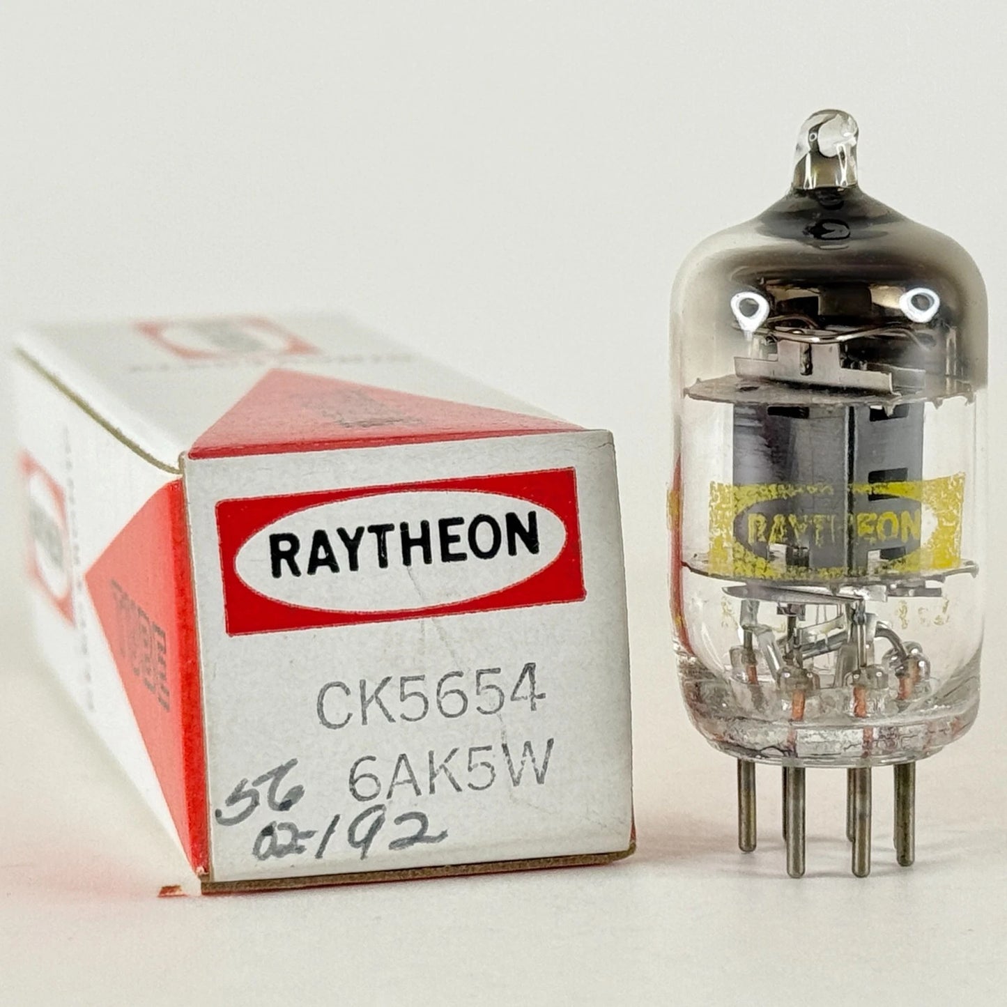(1) Tested Raytheon CK 5654 6AK5W Tube with Box Date Code H19 CK5654/6AK5W Tube