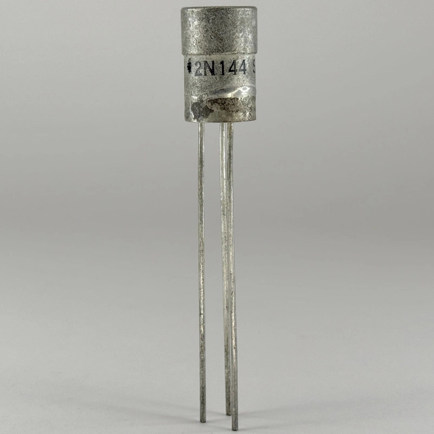 (1) Tested Vintage Sylvania 2N144 NPN Germanium Transistor with Box