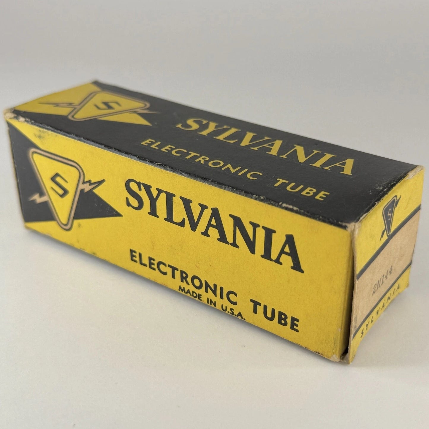 (1) Tested Vintage Sylvania 2N144 NPN Germanium Transistor with Box