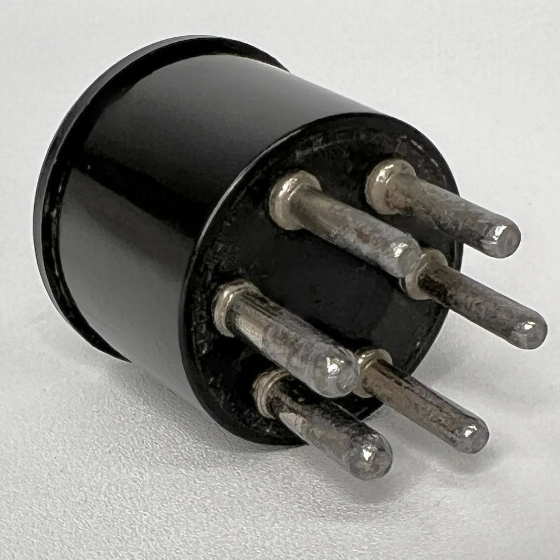 Vintage Universal No. 16L Tube Socket Adapter To Convert 12SA7 Tube to 25Z5 Tube