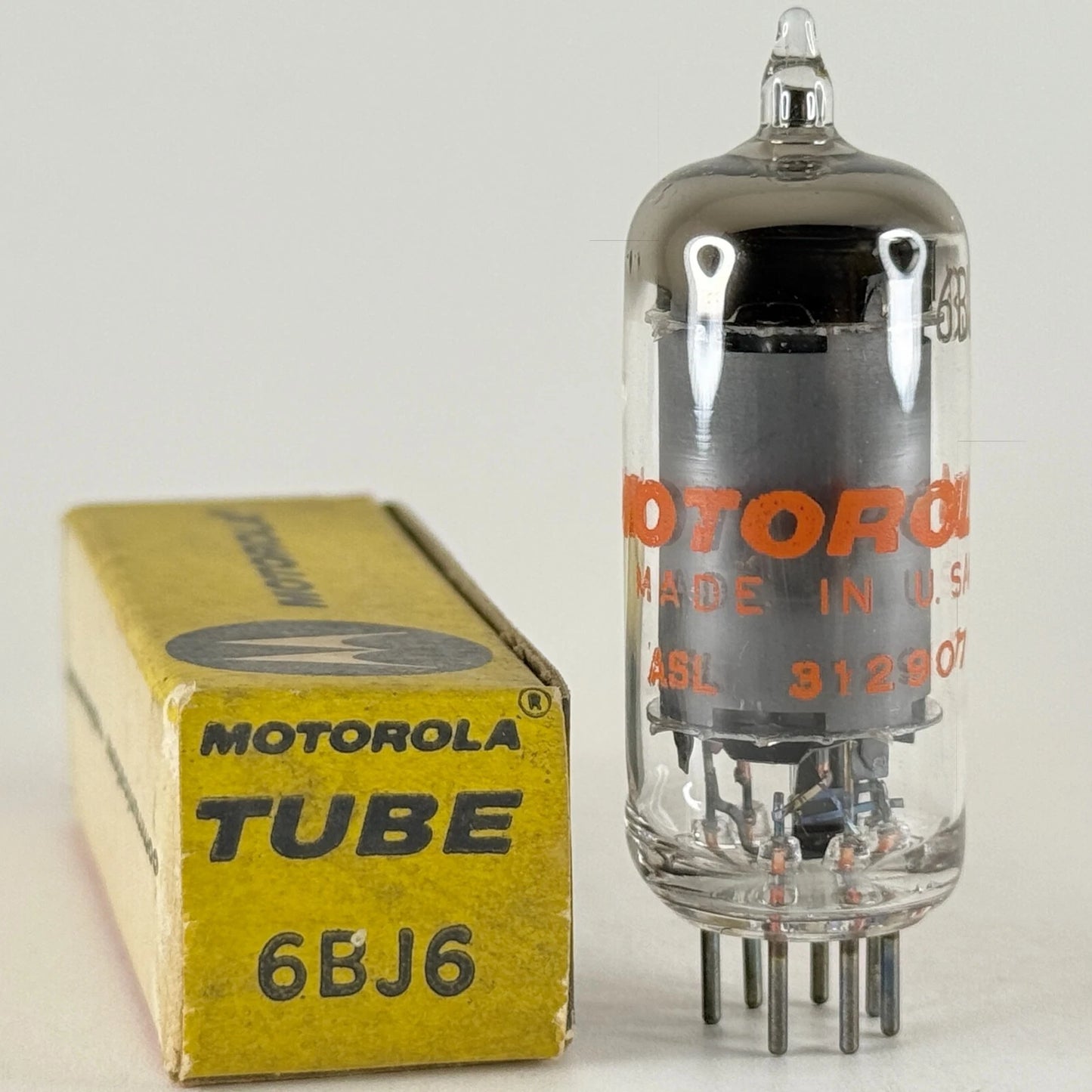 (1) Tested Motorola 6BJ6 Tube with Box Date Code 907 Remote Cutoff Pentode (a)