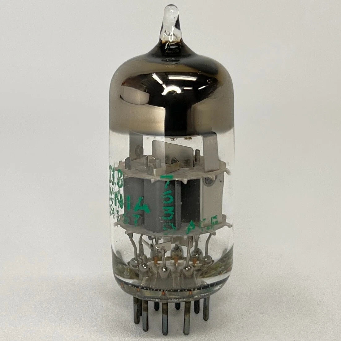 (1) Tested Strong and Balanced Sylvania JAN 6DJ8 Tube Date Code 7639 6DJ8 Tube