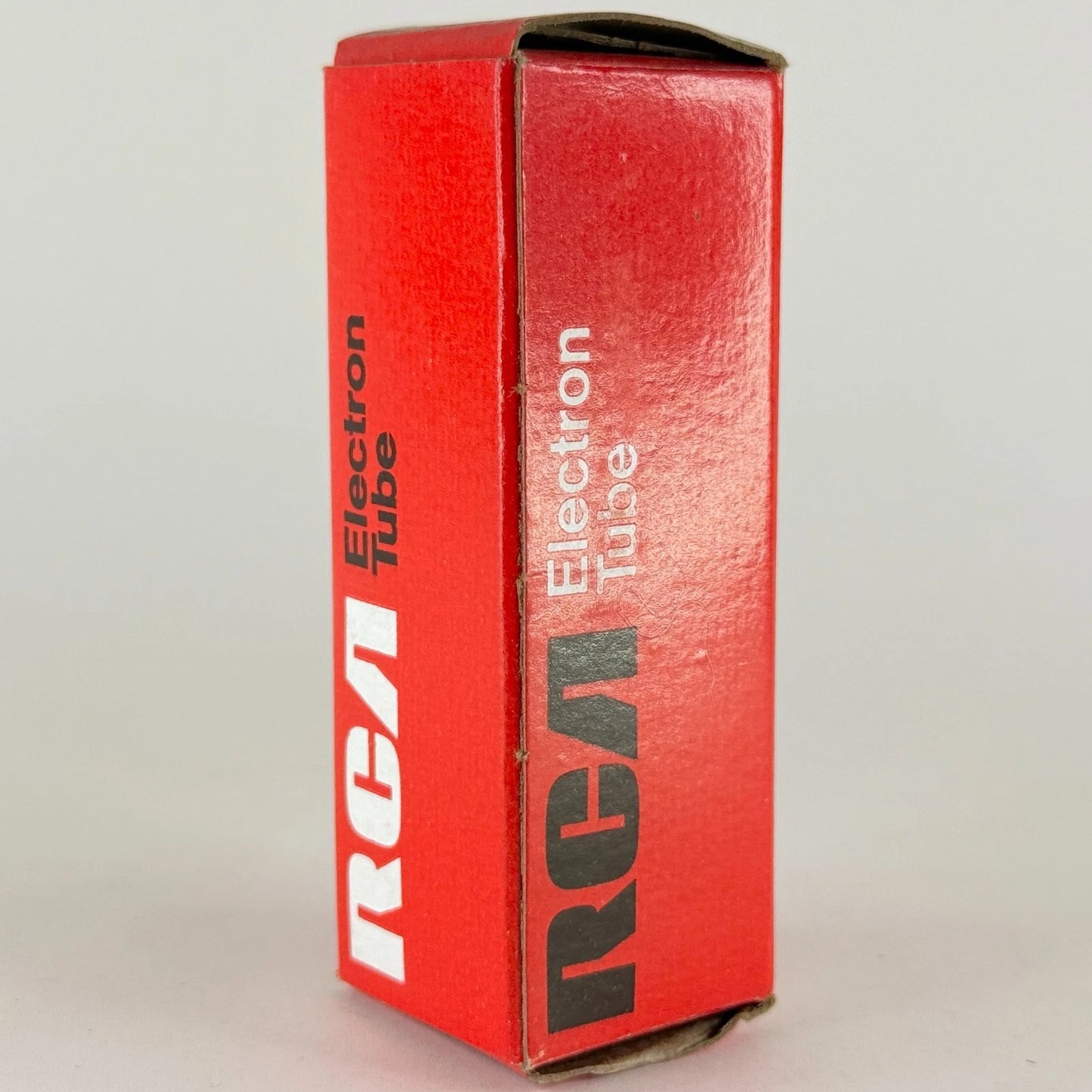 (1) Tested RCA 6CX8 Tube with Box Date Code CR Medium Mu Triode Pentode Tube