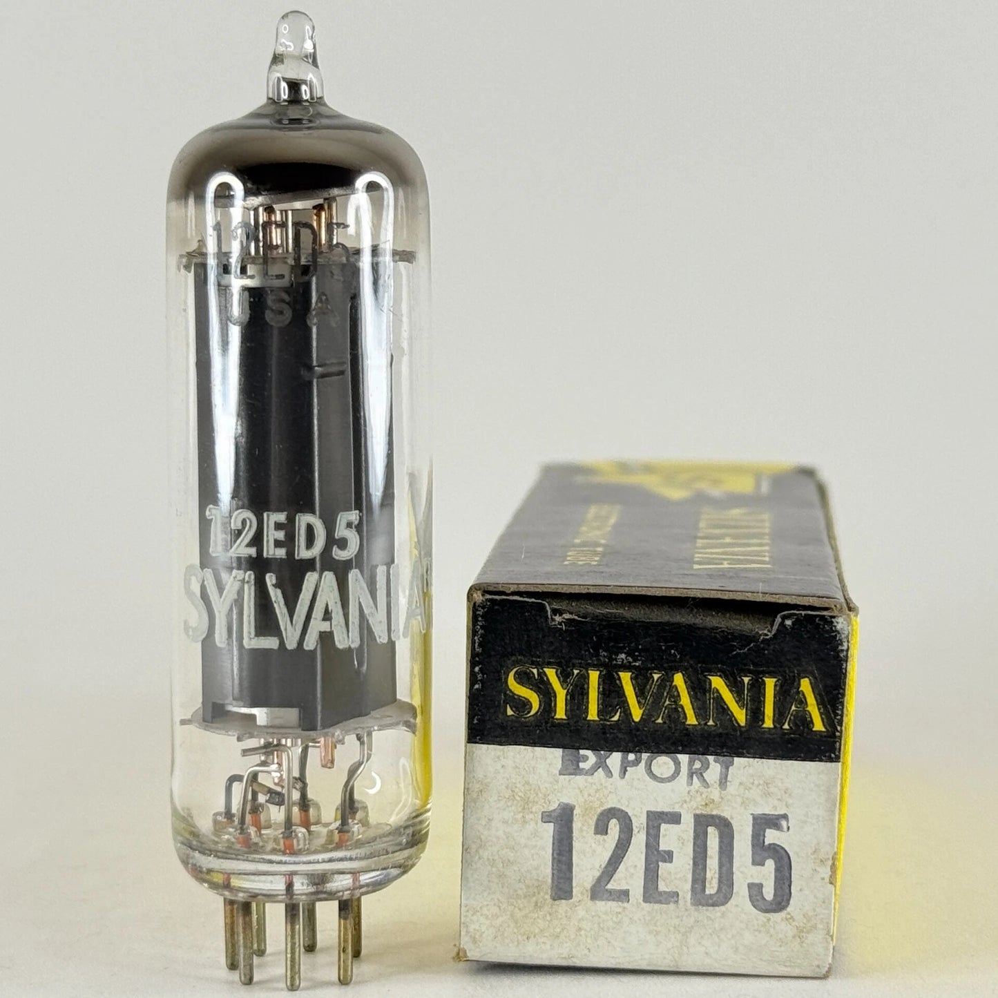 (1) Tested Very Strong Sylvania Export 12ED5 Tube with Box Date Code RAE (b)