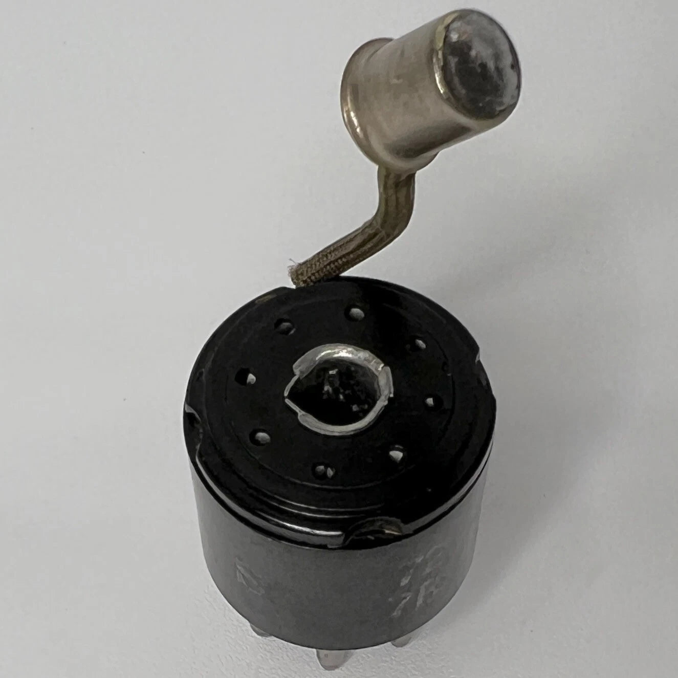 Vintage Adaptol No. 72 Tube Socket Adapter To Replace 6A7 Tube with 7B8 Tube