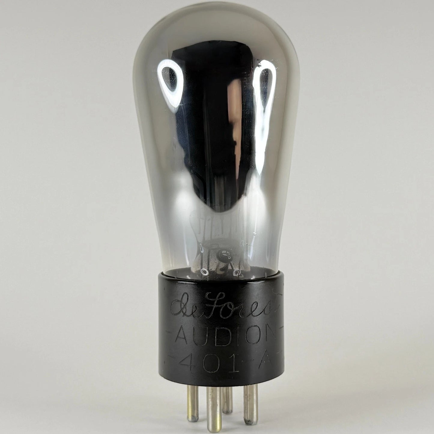 (1) Tested DeForest Audion 401A Tube Type 01A Tube Engraved Base Globe Tube 01 A